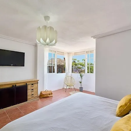 Calma Casa Mayor - Your Mediterranean Office Дом отдыха Торремолинос